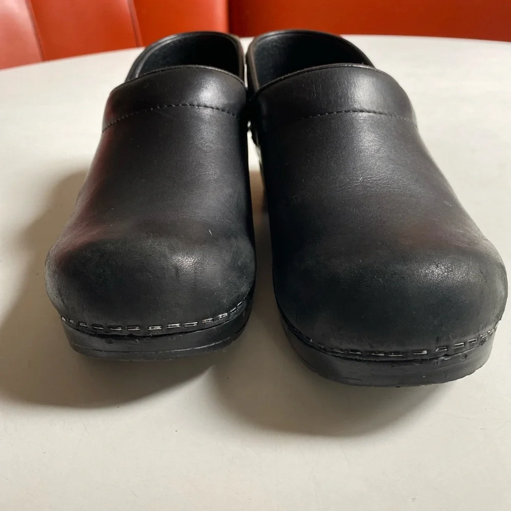Clogs - Picture 7 of 11